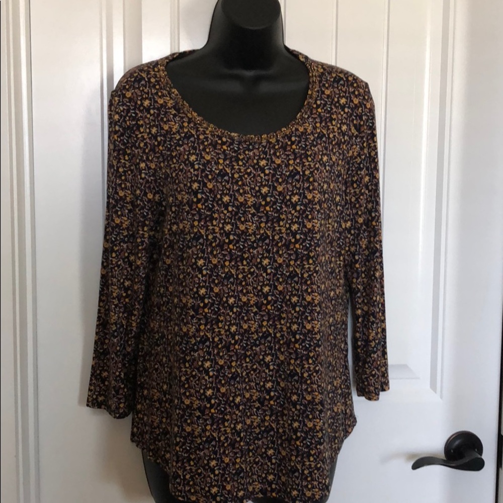 Multi colored blouse with scoop neck